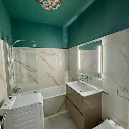 Alte Muenze Mit Parkplatz *